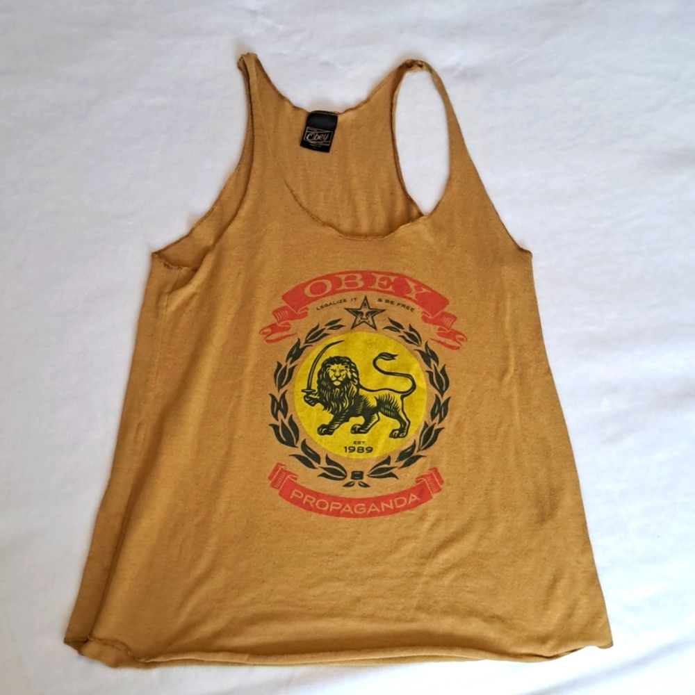 Obey propaganda tank
